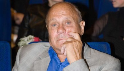 Похоронят рядом с Василием Лановым: в Москве простились с Владимиром Меньшовым