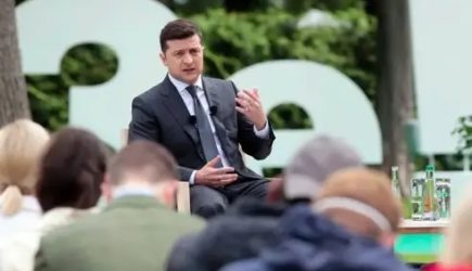 «Дикий скандал»: Зеленский променял США на Китай