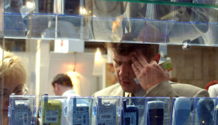 Россияне начали скупать кнопочные телефоны