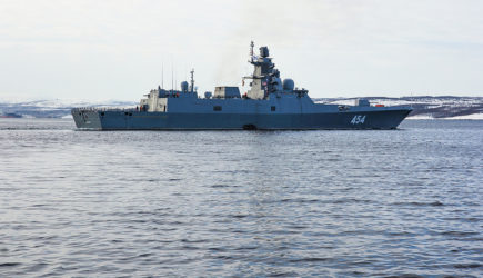 &#171;Ни при каких обстоятельствах&#187;: Путин запретил морякам спускать флаг перед противником