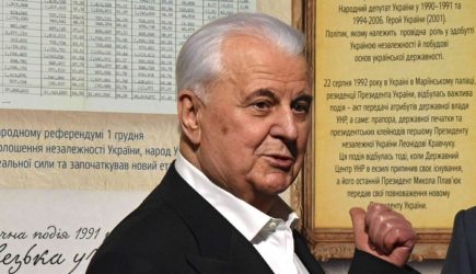 Первый президент Украины после успешной операции попал на ИВЛ