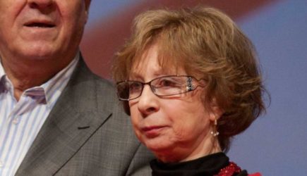 «Это фальшь»: Ахеджакова отреагировала на нападки Соловьева