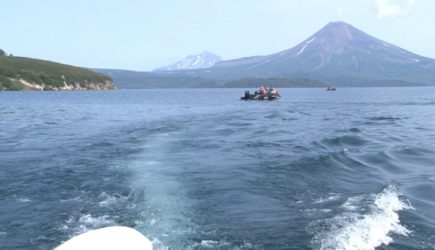 Спасатели добрались до рухнувшего на Камчатке вертолёта. Рядом с обломками обнаружены тела погибших