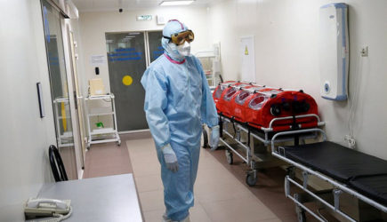 Вакцина от Covid-19 спасает