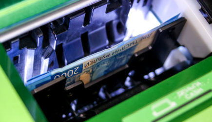 Банк может лишить вас снятой «налички»: Аналитик назвал две «прозаичных» причины