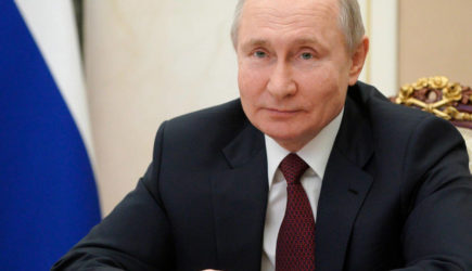 Путин пообещал россиянам повысить пенсии