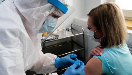 Чтобы поняли: россиянам, не&nbsp;желающим вакцинироваться, объяснят более доходчиво