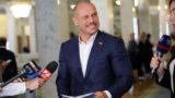 Власти Украины лишили депутата Рады Киву права на наградное оружие