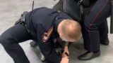 &#171;Вы чё творите?!&#187;: В Санкт-Петербурге полиция жёстко задержала заслуженного тренера России
