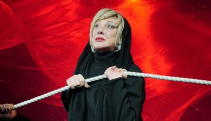 &#171;Страшилище – жуть&#187;: Изуродованный сын Яковлевой дошел до крайности