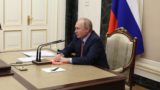 Путин подписал закон о защите соцвыплат от списания в счет долгов