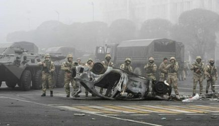 «Поставили на колени, пригрозили»: Продюсер RT сообщил о задержании корреспондента в Казахстане