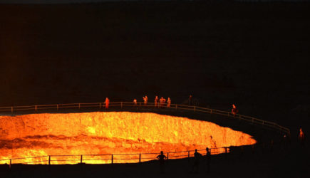 Ученый усомнился в способности президента Туркмении потушить &laquo;Врата ада&raquo;