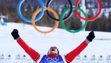 &laquo;Саша &mdash; монстр&raquo;. Как оценили третье золото Большунова на ОИ