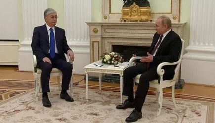 Путин: &laquo;Казахстан стал жертвой международных банд&raquo;