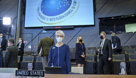 На Западе обнаружен документ с обещаниями не расширять НАТО — Spiegel