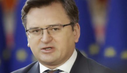 Когда три газеты выпускают статьи по одной теме