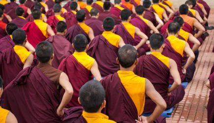 «Как хищное животное»: что тибетские монахи предрекли России в 2022 году