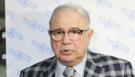 &laquo;Полный двор&raquo;: Жена Петросяна сбагрила годовалого сына на улицу