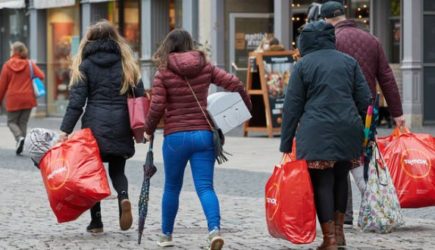 Европейцы приютили украинских беженцев и заплакали: «У вас хватает вообще совести!»