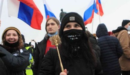 Травят даже детей: как прошел митинг против русофобии в Берлине