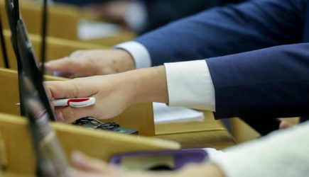 Госдума приняла закон об электронном голосовании: как изменятся выборы