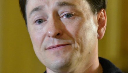 &#171;Приходится оправдываться&#187;: Безруков резко отреагировал на слухи об отъезде из России