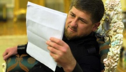 Кадыров призвал «бандеровцев и шайтанов» на Украине сложить оружие