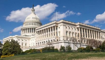 &laquo;Только и делала, что пихала медведя&raquo;: в Конгрессе США заявили о проигрыше Украины