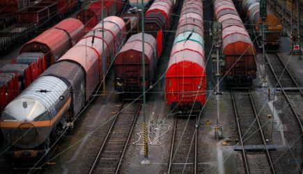 Тысяча российских вагонов застряла в Европе из-за санкций