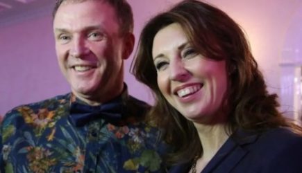 Татуировки, мускулы и роковой взгляд: сын Рыбина и Сенчуковой покорил россиян