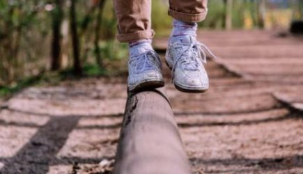 Врачи перечислили признаки в ногах, сигнализирующие о «метастазирующей» опухоли