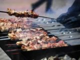 Врач предупредил о смертельной опасности шашлыка