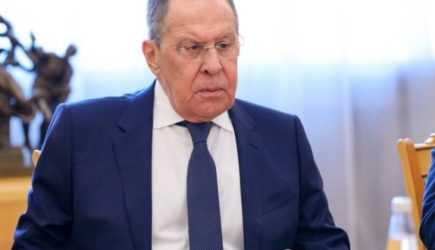 &laquo;Мы не требуем, чтобы Зеленский сдавался&raquo;: Лавров поспорил с иностранным журналистом