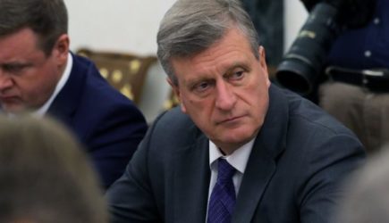 Губернаторы пяти регионов заявили о сложении полномочий