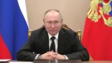 Путин заверил, что российская экономика достойно выдерживает удар вопреки санкциям
