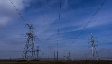 С завтрашнего дня Литва перестанет получать электричество из России