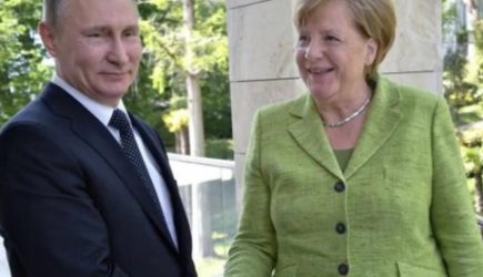 Меркель раскрыла правду о скандале во время первой встречи с Путиным