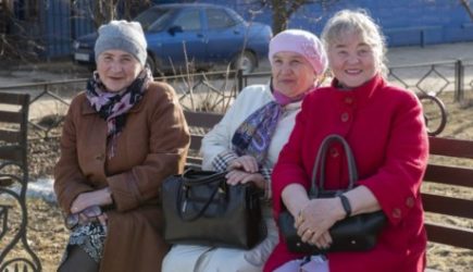 Россиянам объяснили, как получить часть пенсии раньше