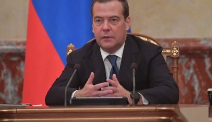 «Бизнесмен и стиляга»: как выглядит и живет красавчик-сын Дмитрия Медведева