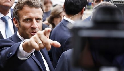 Тяжелые времена: поражение Макрона на выборах удивило многих