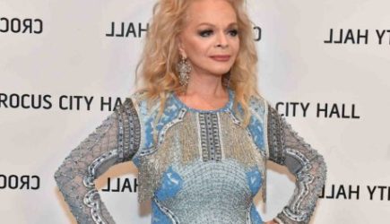 &#171;Спасибо, что даете надежду&#187;: Долина попала в больницу после слухов об операции