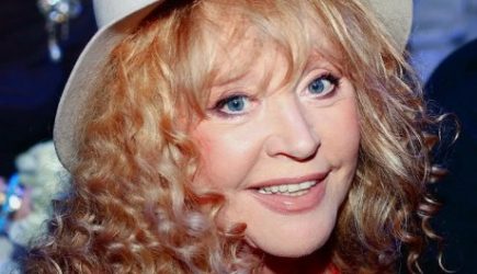 Пугачевой придется подвинуться: названа новая Примадонна российской эстрады