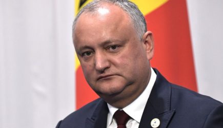 Мрачный прогноз от экс-президента: в Молдавии началась подготовка военного присоединения к Румынии