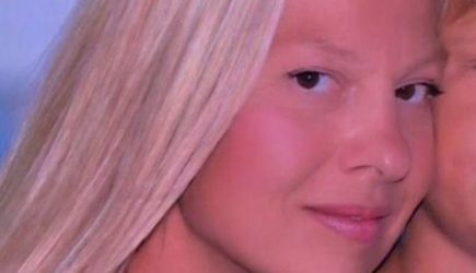 Люди перекрестились: что скрытная вдова сделала у гроба Шатунова