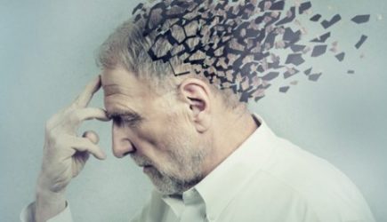 Неожиданный симптом: как определить начало слабоумия