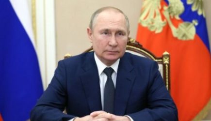 Путин объяснил свой кашель при выступлении на форуме