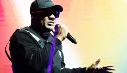 Бывшая жена Пьера Нарцисса в истерике хотела залезть к нему в гроб