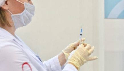 Стало известно, как часто нужно проходить ревакцинацию от COVID-19