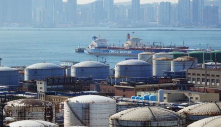 Китай отреагировал на призыв США к санкциям против Пекина за покупку нефти из РФ